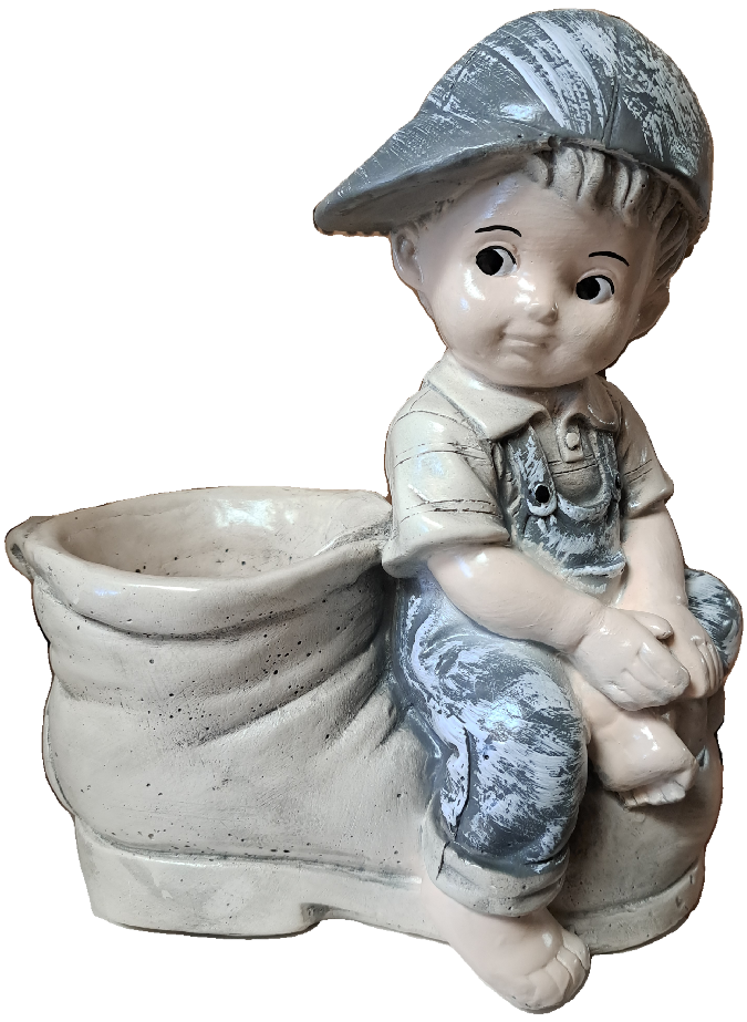 Zahradní keramika chlapec bota 30cm