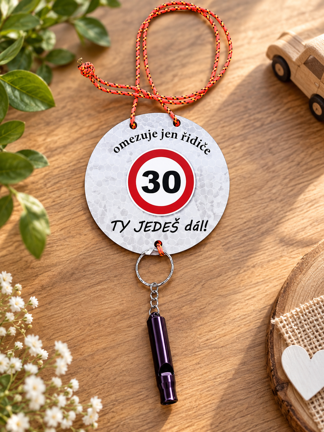 Narozeninový svolávač s píšťalkou 30ka  průměr 10 cm